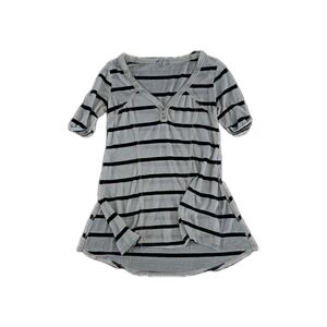 Jolt White and Black Striped shirt with buttons & Slits QRTR SLEEVE size Xs  #28